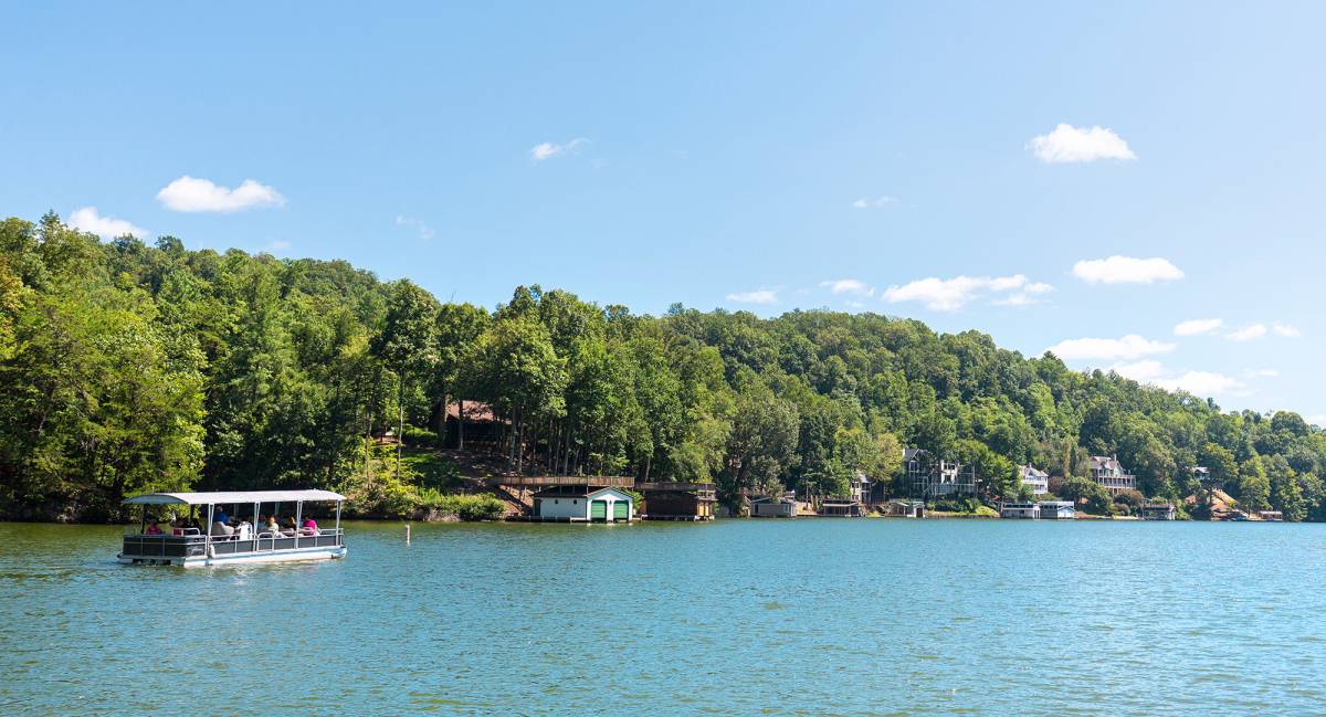 Experience the Magic of Oak Island with These 5 Exciting Boat Tours